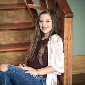 Meet your Posher, Brooke